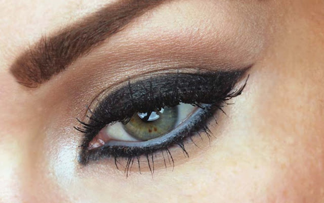 Read more about the article DAY&NIGHT Black Evening EYES MAKE UP DESIGN